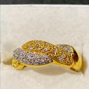 14K Gold Plated Signed Band Ring Size 4